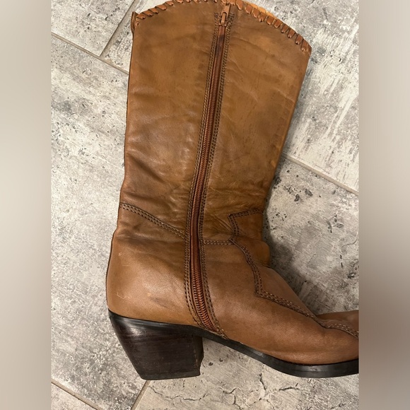 Two Lips Cowboy zip Boots SZ 8 - Picture 11 of 11